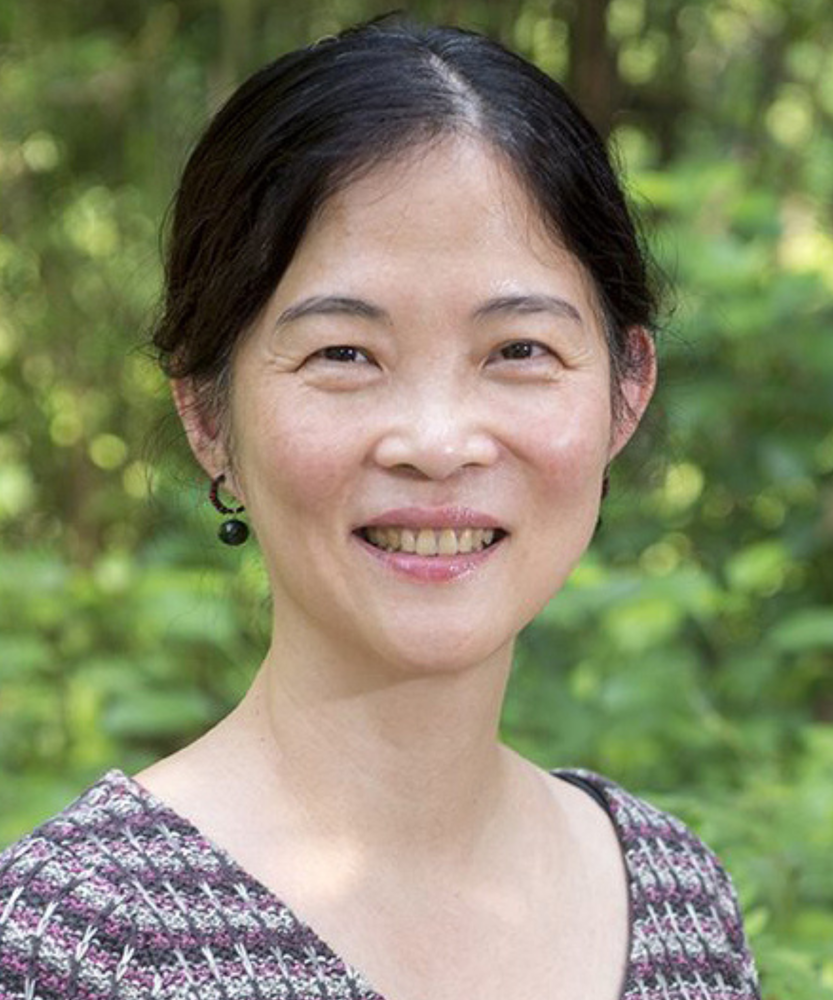 Headshot of Dr. Linda Lam